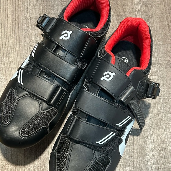 Peloton women Sneakers - Black and White with Red Accents - Picture 15 of 16